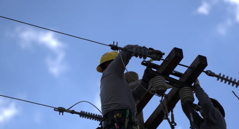Electric Power Lineworker Apprenticeship Program
